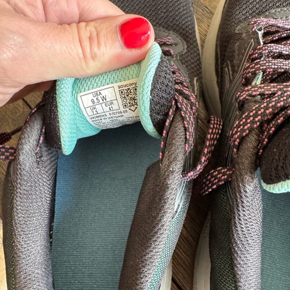 Saucony Cohesion TR15 Trail Running Shoe 9.5 women like new - Picture 5 of 5